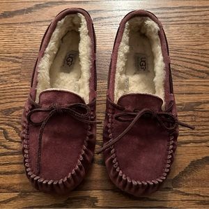 DAKOTA UGGS (size 10)